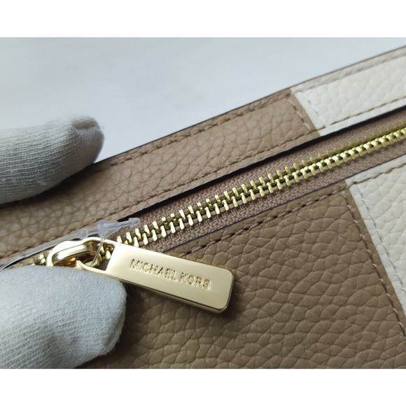 Michael Kors Reed Camel Multicolor Leather Credit Card Bifold Wallet - NWT $298 - Picture 6 of 16